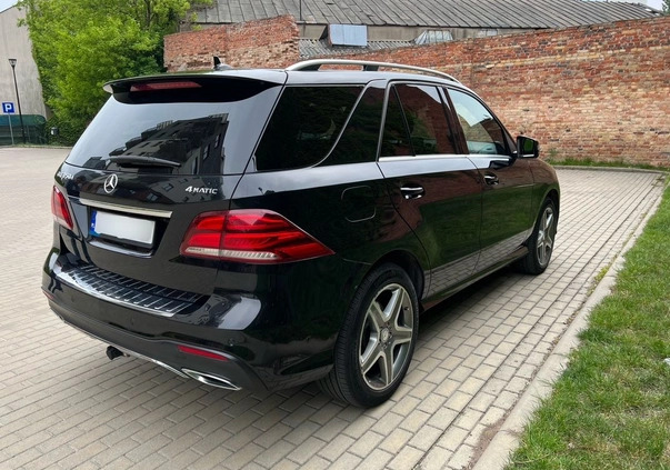 Mercedes-Benz GLE cena 124000 przebieg: 247000, rok produkcji 2015 z Lębork małe 121